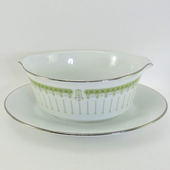 Vintage Noritake RC Porcelain Gravy Sauce Boat GREEN POINT Attached Base Plate - Picture 1 of 8